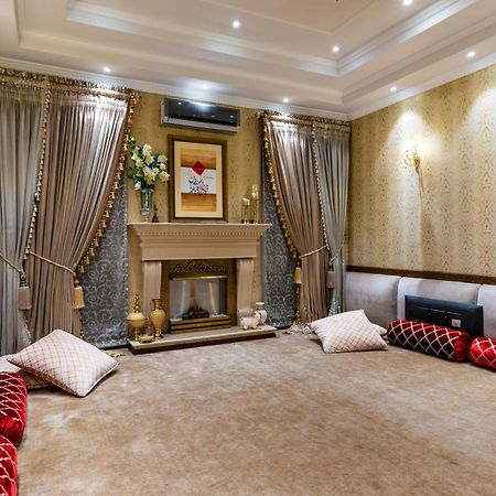Hotel Luxe Manor Near Delhi Airport نيودلهي المظهر الخارجي الصورة
