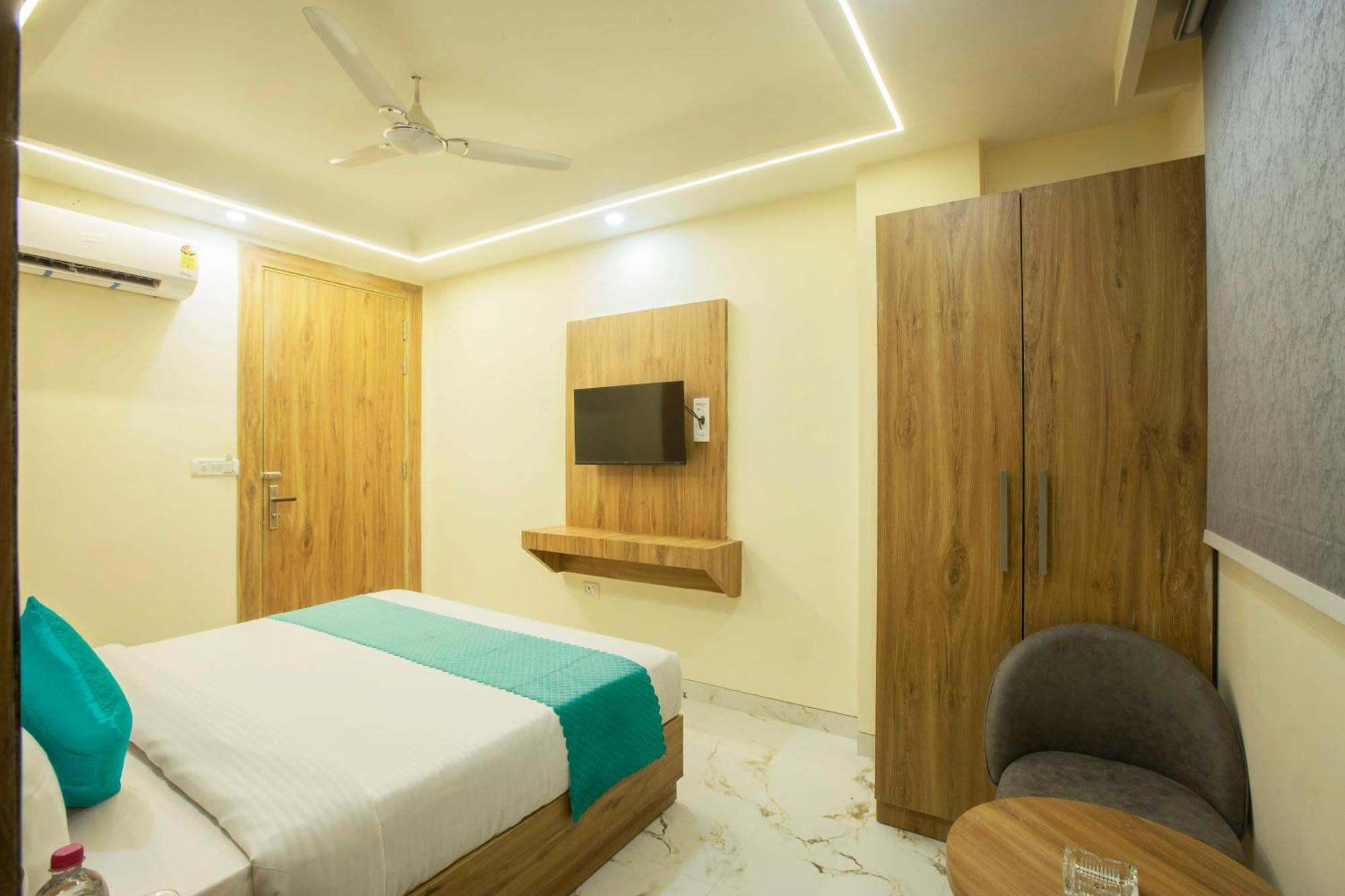 Hotel Luxe Manor Near Delhi Airport نيودلهي المظهر الخارجي الصورة