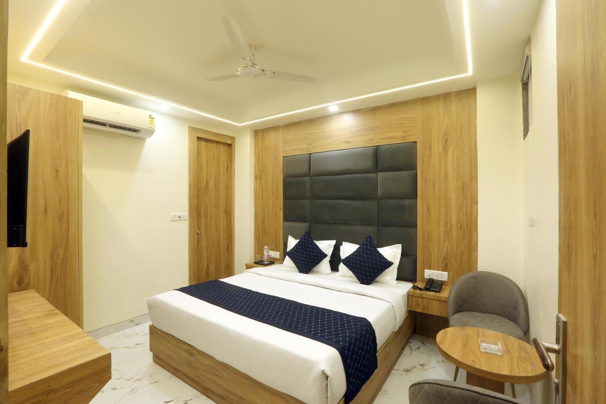Hotel Luxe Manor Near Delhi Airport نيودلهي المظهر الخارجي الصورة