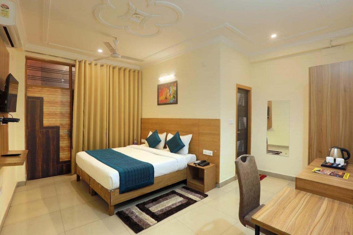 Hotel Luxe Manor Near Delhi Airport نيودلهي المظهر الخارجي الصورة