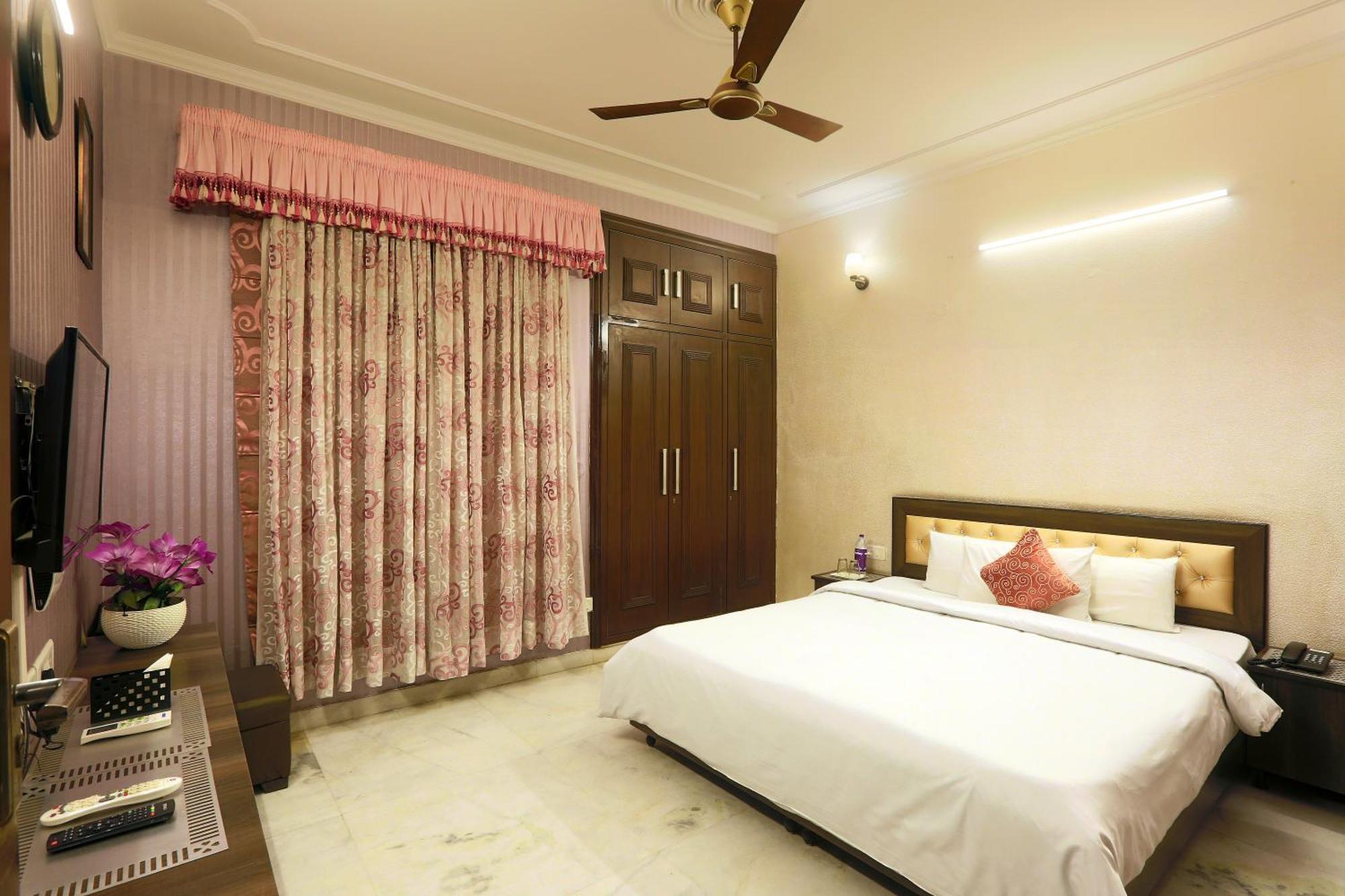 Hotel Luxe Manor Near Delhi Airport نيودلهي المظهر الخارجي الصورة