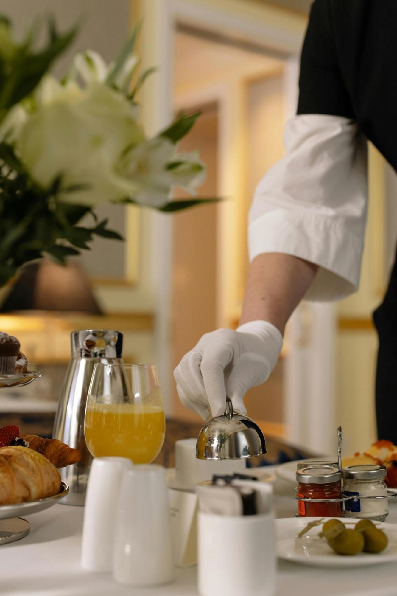 Hotel Luxe Manor Near Delhi Airport نيودلهي المظهر الخارجي الصورة